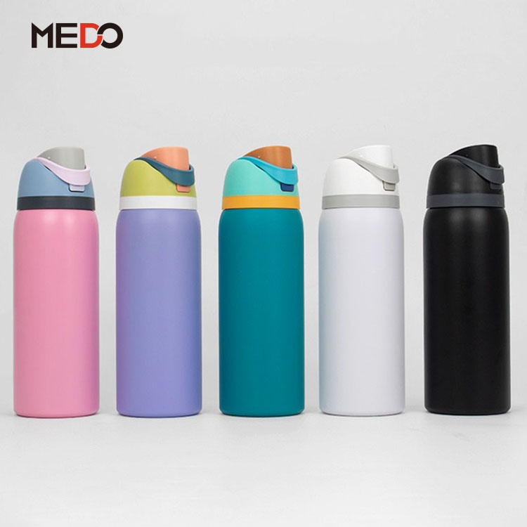 2024 Wholesale Custom Logo 19oz 32oz Double Wall Stainless Steel Vacuum Insulated Thermos Sport Water Bottle With Handle And Straw