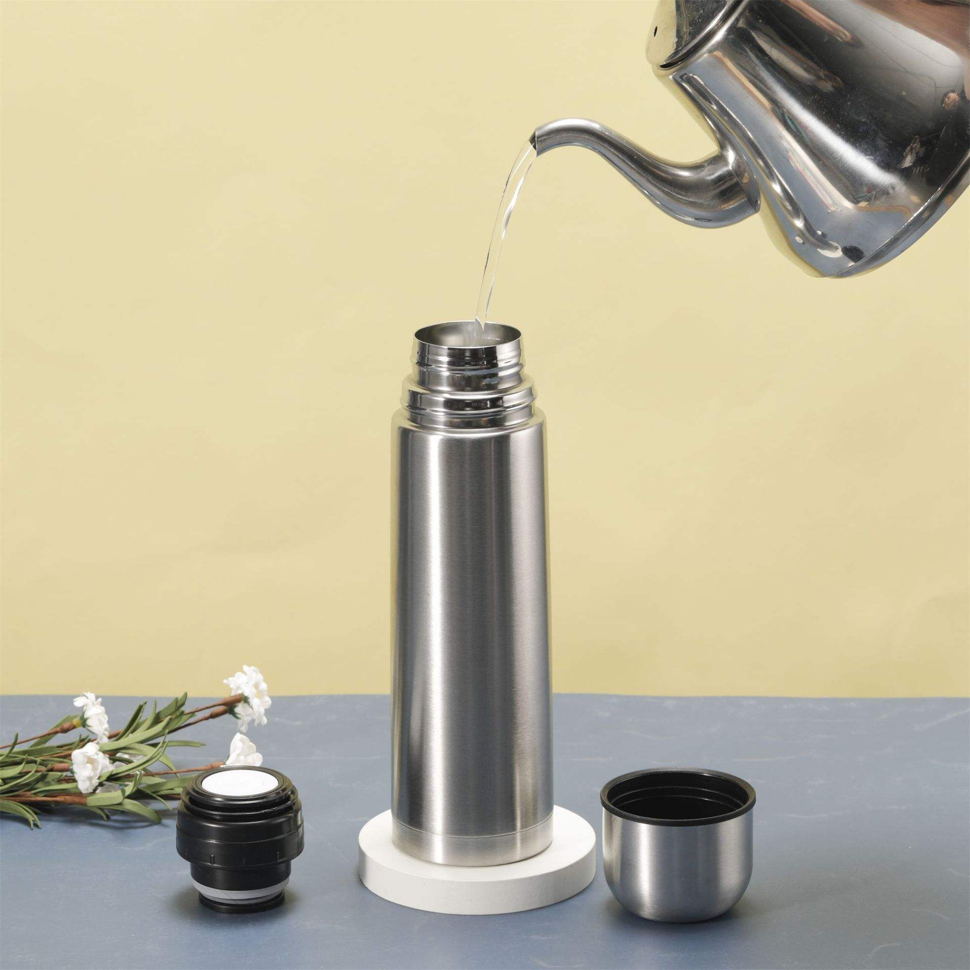 Factory Wholesale Quotation High Quality Tumbler Products Stainless Steel Water Bottle with Lid for Hiking Camping